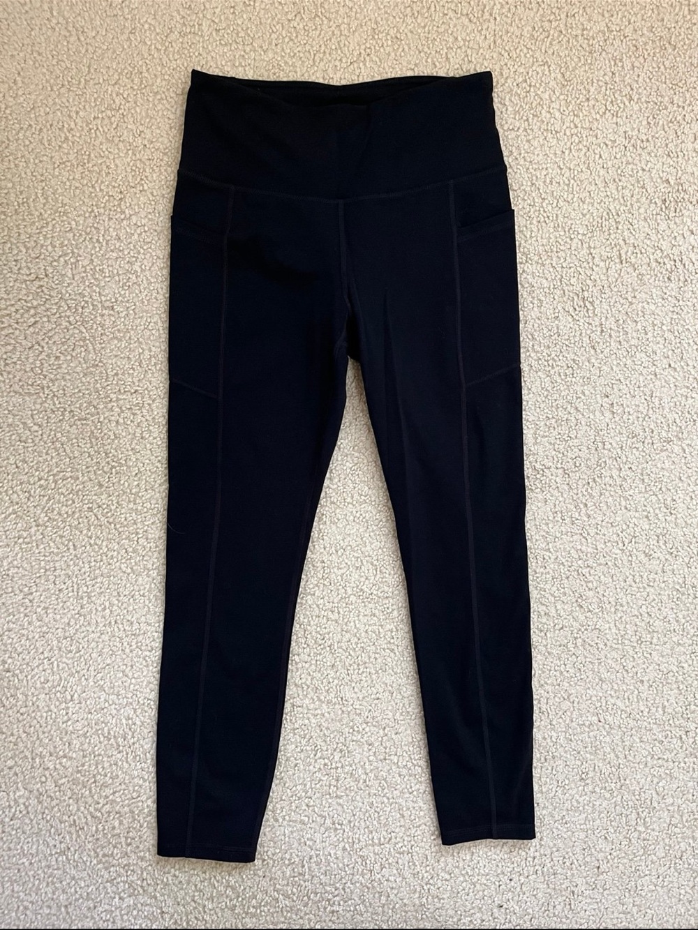 Gaiam Om 7/8 Black High Rise Leggings Pockets Moisturizer Wicking Women’s Small